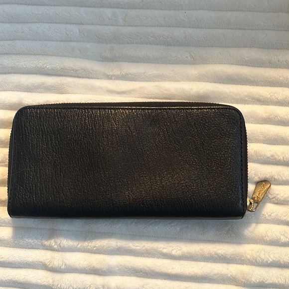 Michael Kors Wallet Black Leather & Gold Metal - Picture 6 of 11